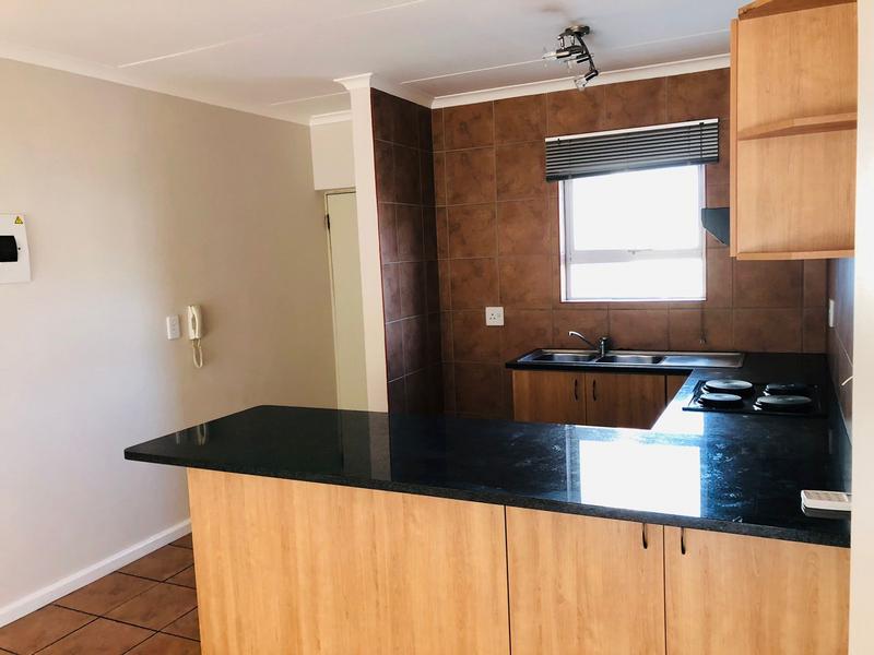 To Let 2 Bedroom Property for Rent in Vredekloof East Western Cape